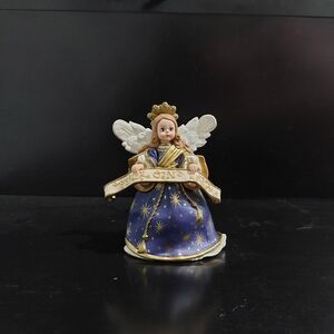 Hallmark Keepsake Angel of The Nativity - Madame Alexander Ornament - 1999